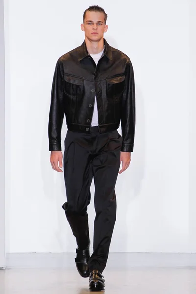 Look 37